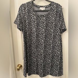 COPY - Blue Door Boutique shirt dress by brand Love Riche, never worn, large (8…